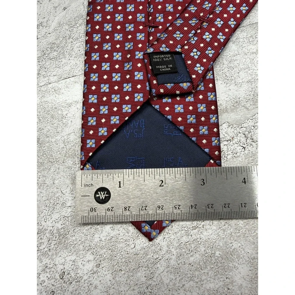 Jos. A. Bank 100% Silk Tie Mens One Size Red Floral Pointed Executive‎ Necktie